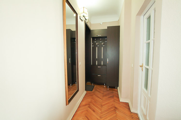 Apartamento en alquiler en Chisinau en el bulevar principal: 2 habitaciones, 1 cuarto, 53 m²